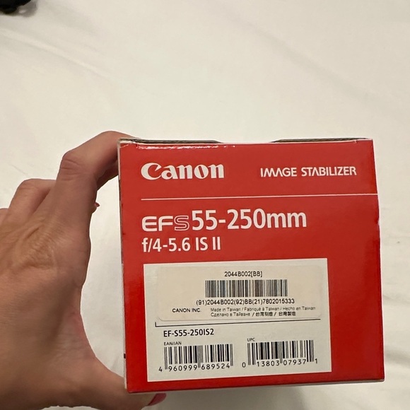 Canon EFS 55-250mm image stabilizer - Picture 2 of 4
